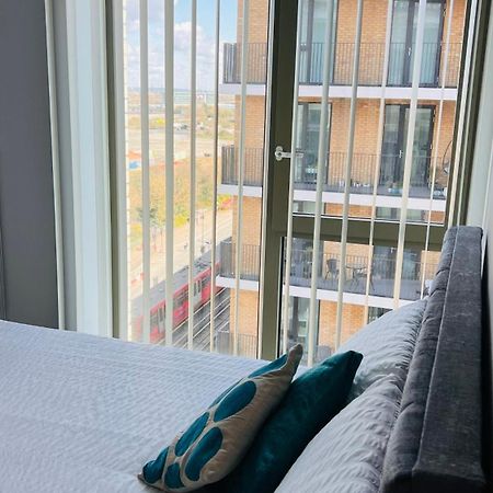 Lush Living - Double Room With Private Bathroom Лондон Екстер'єр фото