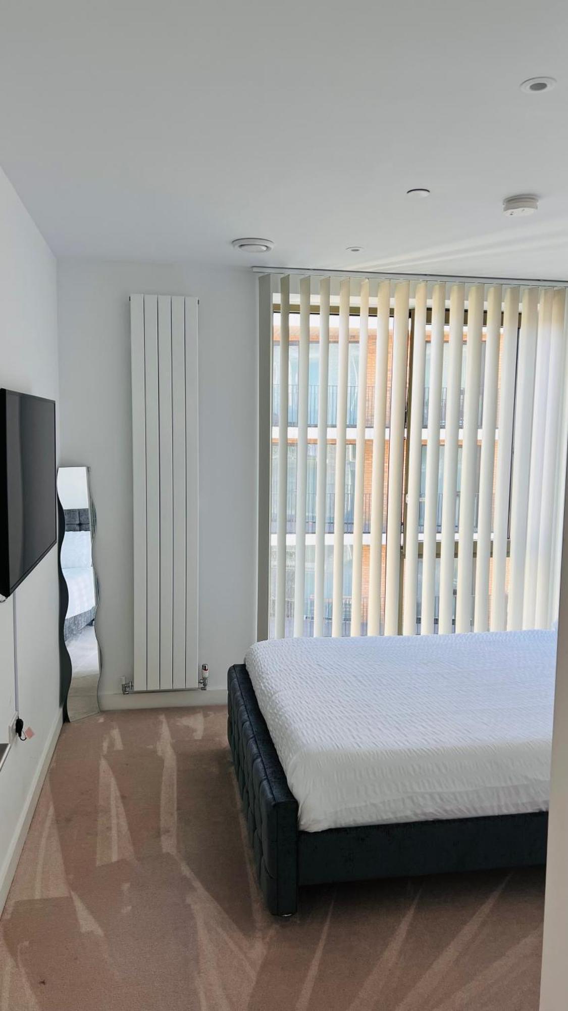 Lush Living - Double Room With Private Bathroom Лондон Екстер'єр фото