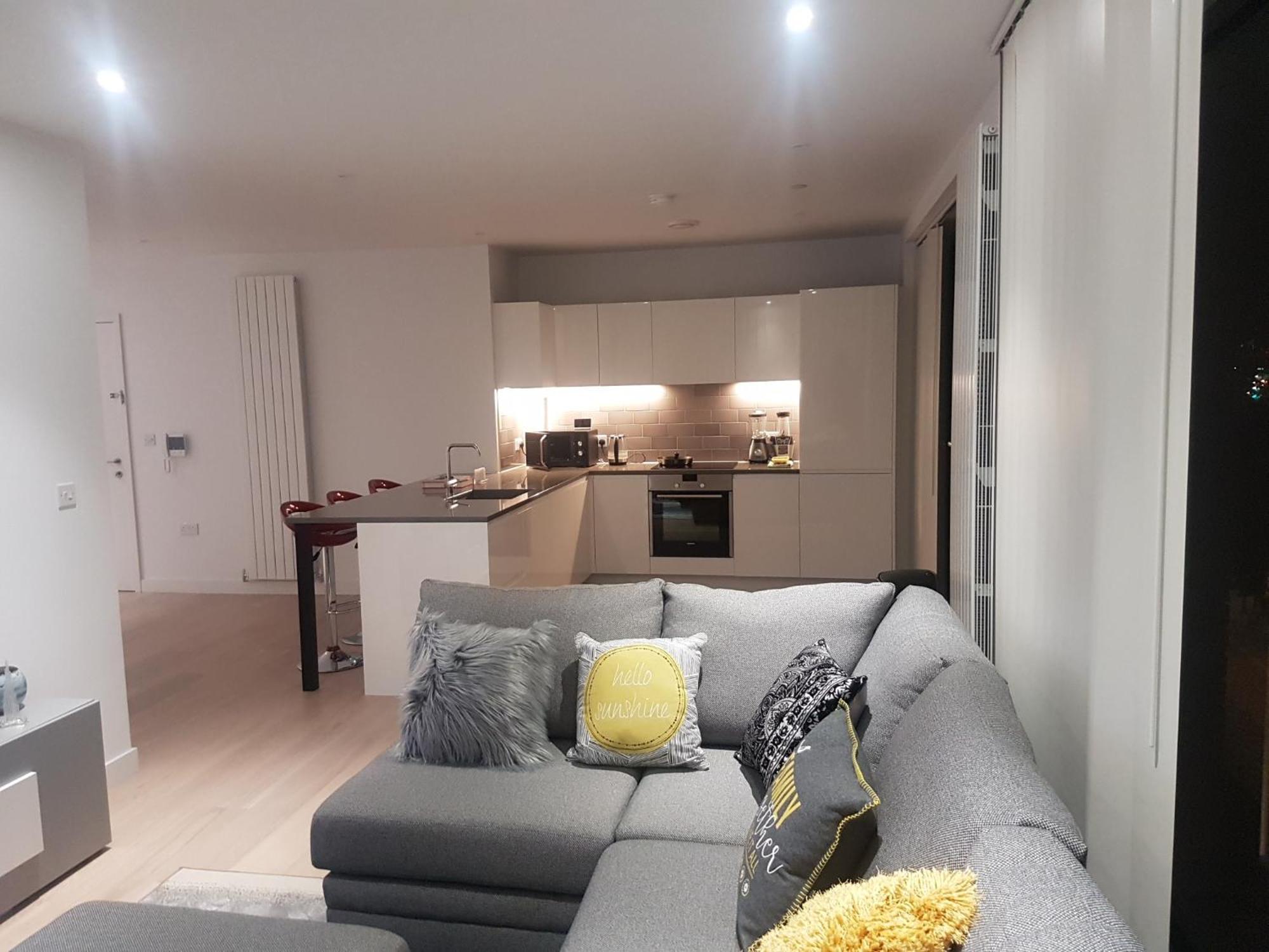 Lush Living - Double Room With Private Bathroom Лондон Екстер'єр фото